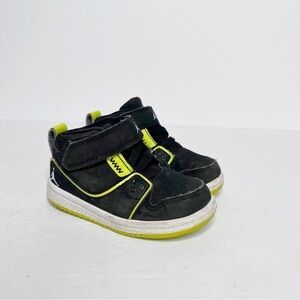 Jordan Nike Black Green Sneakers Size 5 Toddler Boys